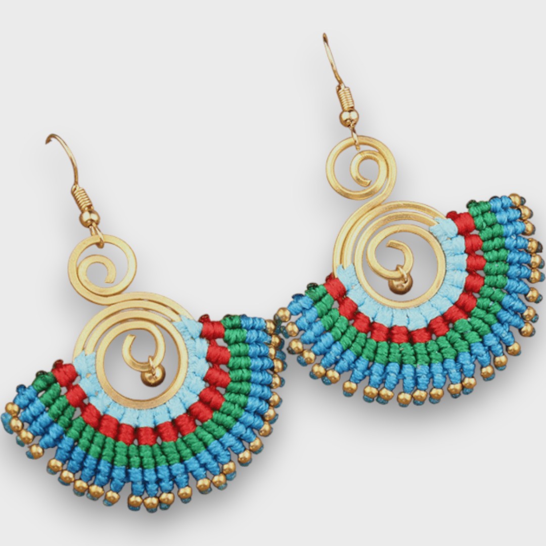 Isalda – Pendientes Vintage con Madera y Perlas