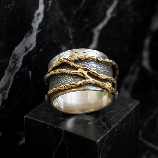 Anillo de hilo de plata y oro