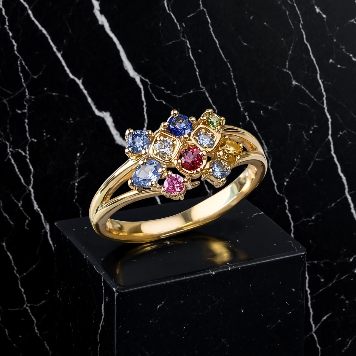 Anillo de oro con cristal de color