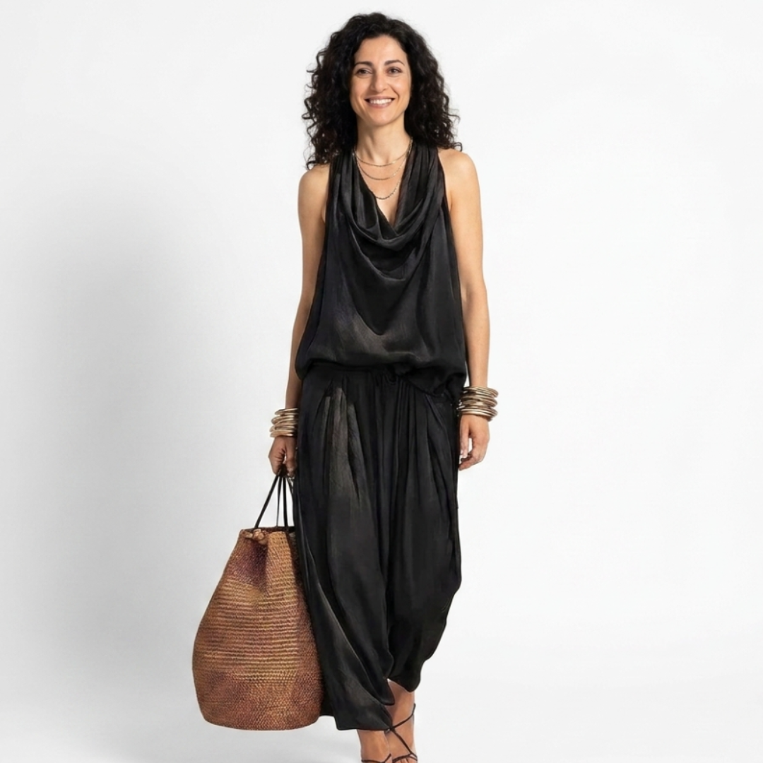 Ambra | Conjunto fluido con top halter drapeado y pantalón