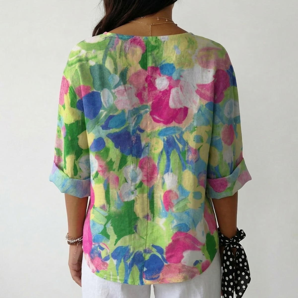 Gabriela | Blusa Floral Vibrante con Detalle de Botón