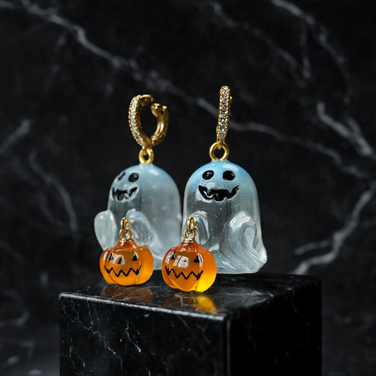 Pendientes espeluznantes de truco o estilo