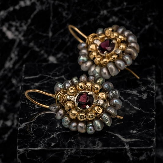 Pendientes vintage con piedras grises y doradas