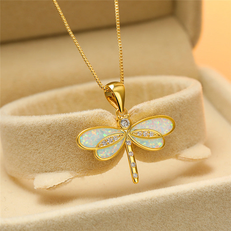 Elunaria – Collar en forma de libélula con acento brillante