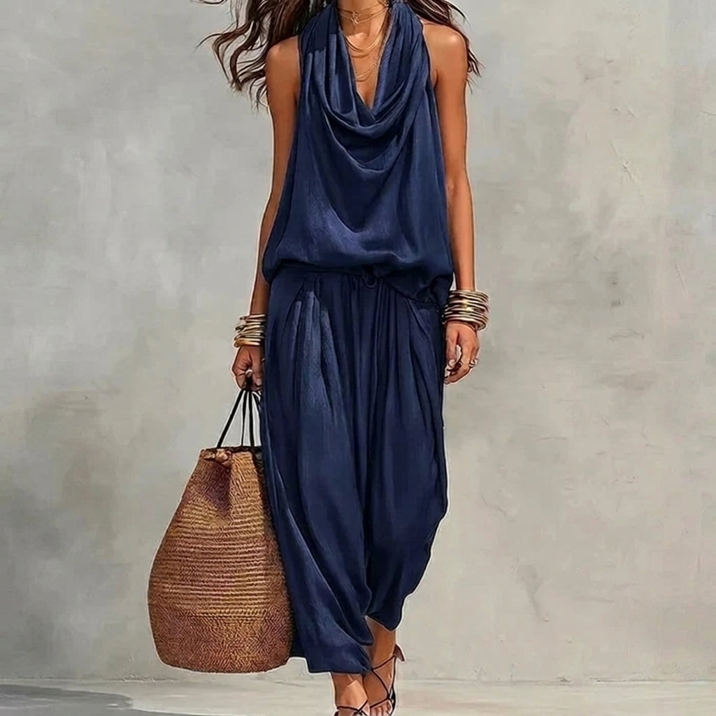 Ambra | Conjunto fluido con top halter drapeado y pantalón