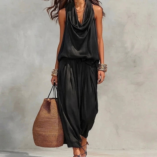 Ambra | Conjunto fluido con top halter drapeado y pantalón