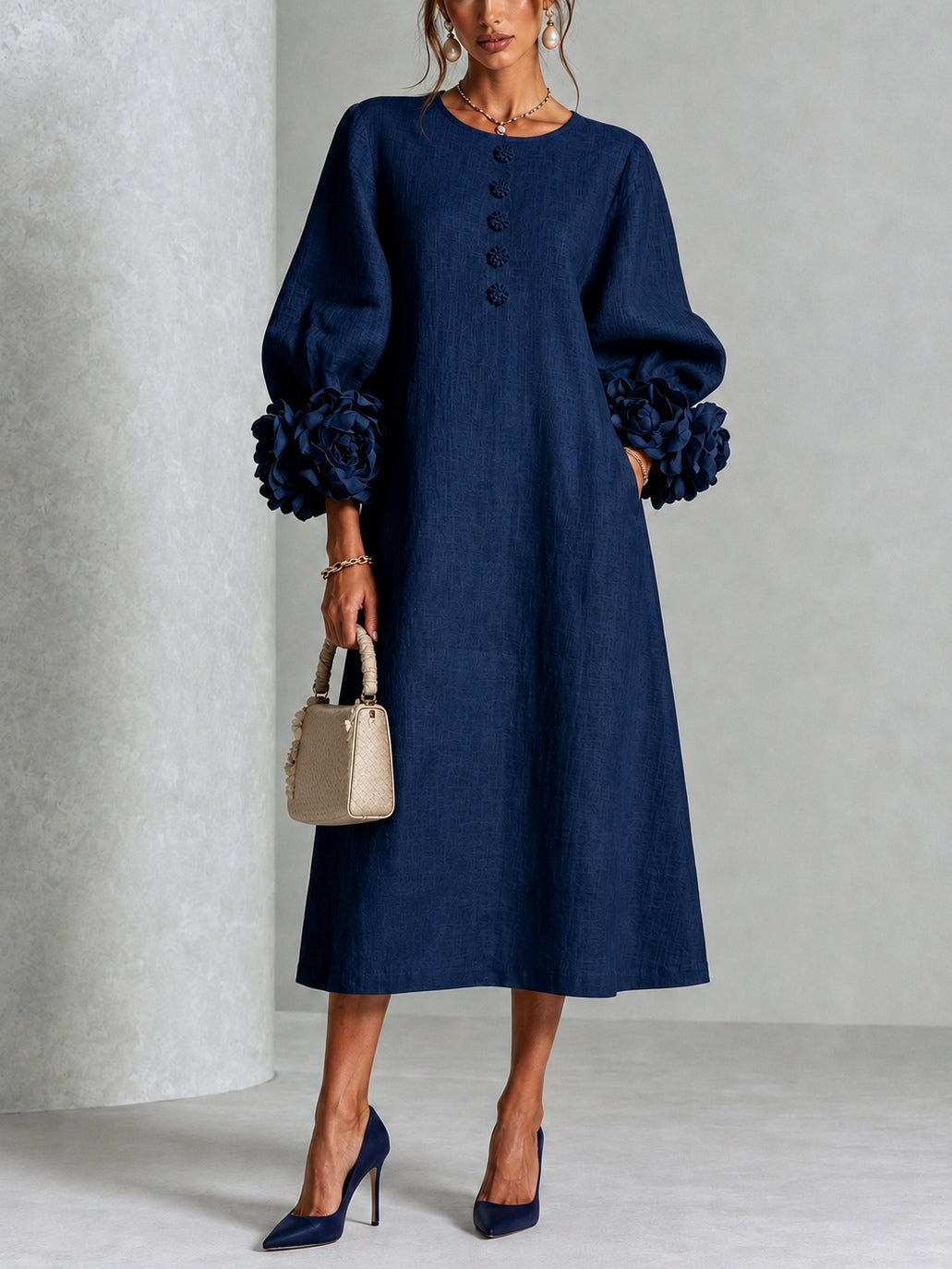 Carla | Vestido Midi con Botones de Flor y Mangas Abullonadas
