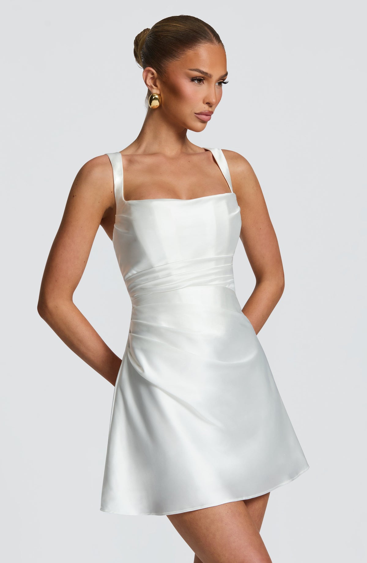 Carlota™ - Vestido Corto de Satén